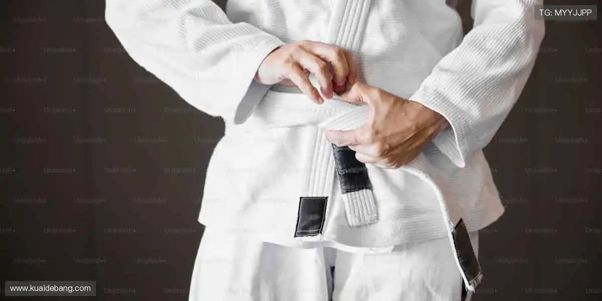 👕球迷专属，个性定制！每一件周边，都是热爱的勋章🎁